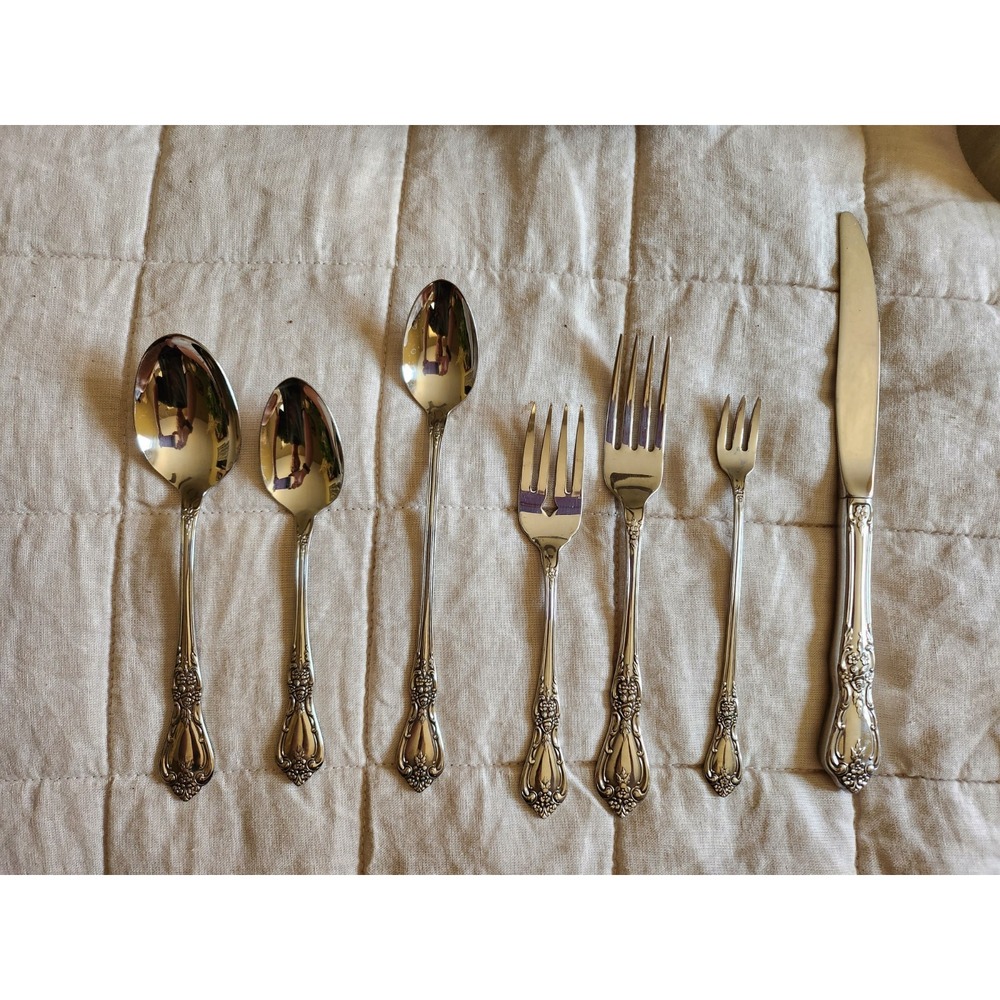 Kennett Square 7 Piece Set Distinction Deluxe Stainless‎ Steel by Oneida HH